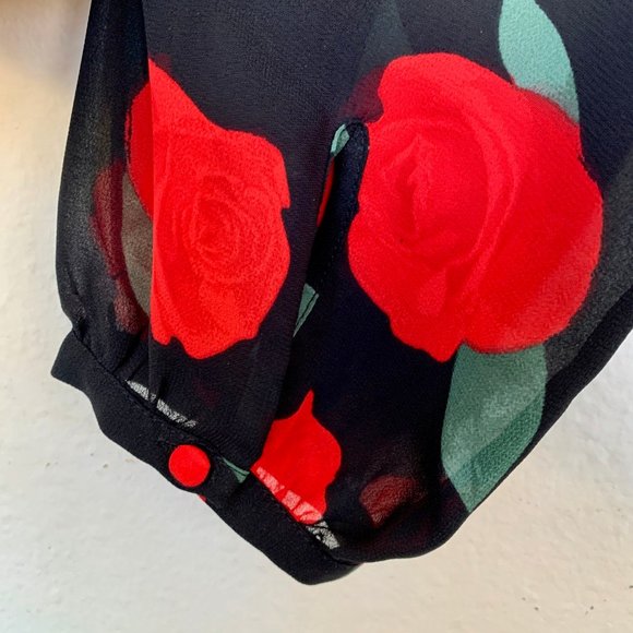 SOLD Guess Red/Black Rose-Print Blouse, M - Picture 6 of 7